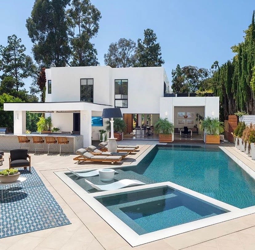 Post 6 by ARCHITECTURE - LUXURY HOMES on Instagram (image)