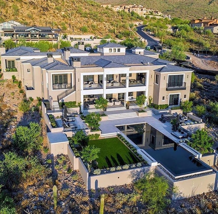 Post 2 by ARCHITECTURE - LUXURY HOMES on Instagram (image)