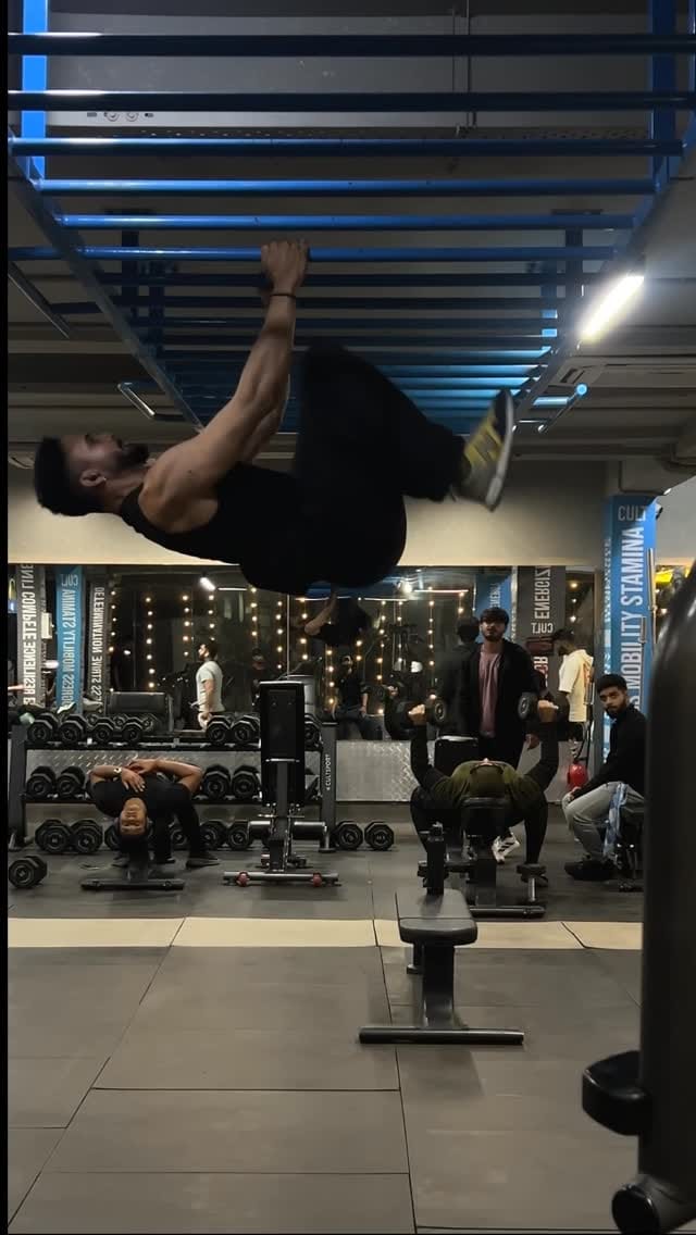 Post 4 by Shikhar Chandra on Instagram (video)