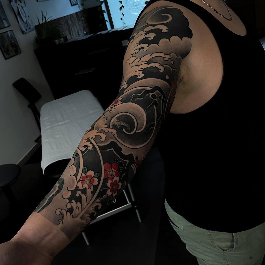 Post 10 by Tattoo & Manga Artist on Instagram (image)