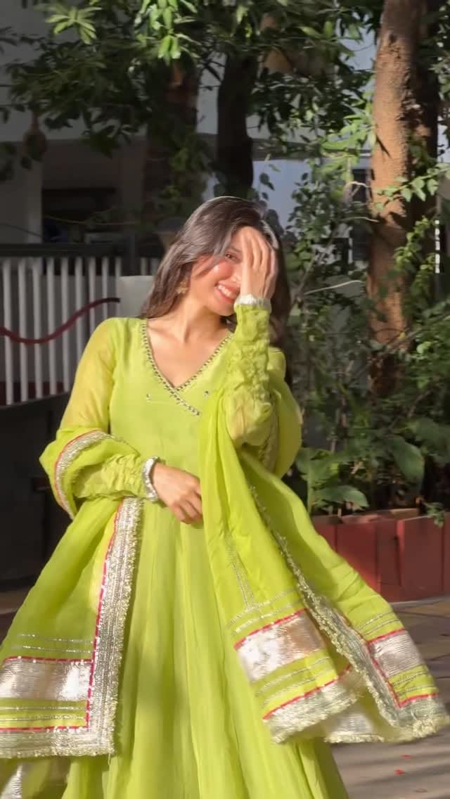 Post 10 by Mirayaz Jaipur on Instagram (video)