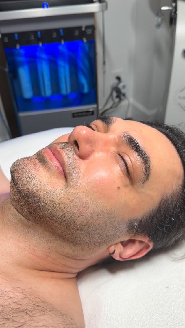 Post 3 by Aesthetician Eda Bulgan on Instagram (video)