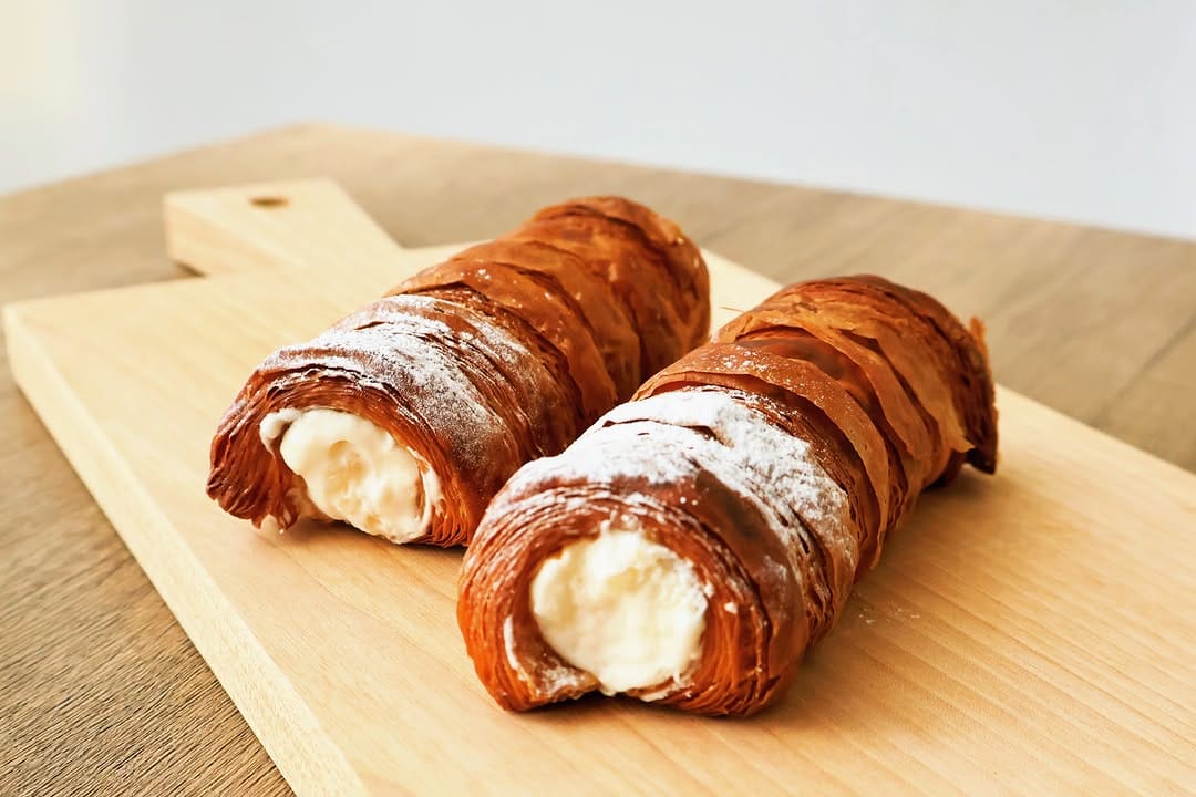 Post 2 by boulangerie _coron(コロン) on Instagram (image)