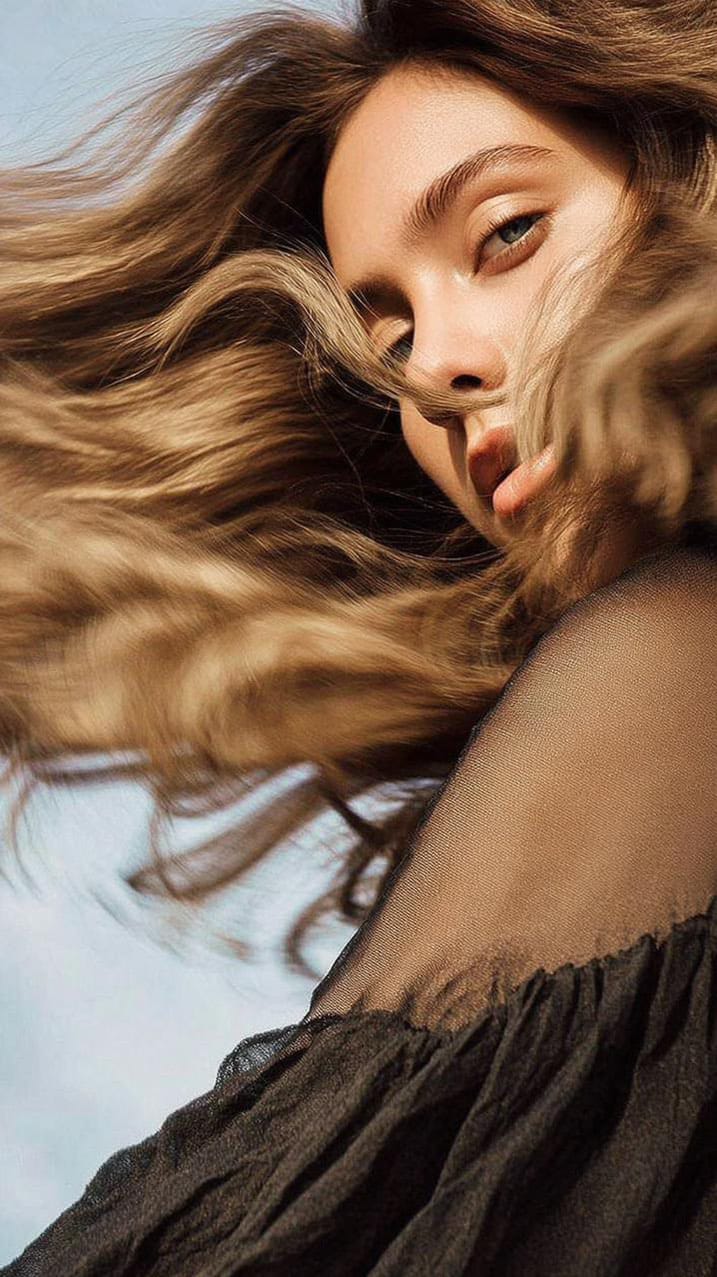 Post 9 by Karol Furtado “Beauty Club” on Instagram (video)