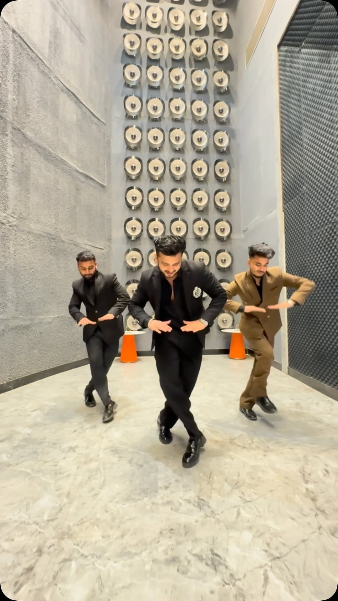 Post 1 by kamal Ryan official on Instagram (video)