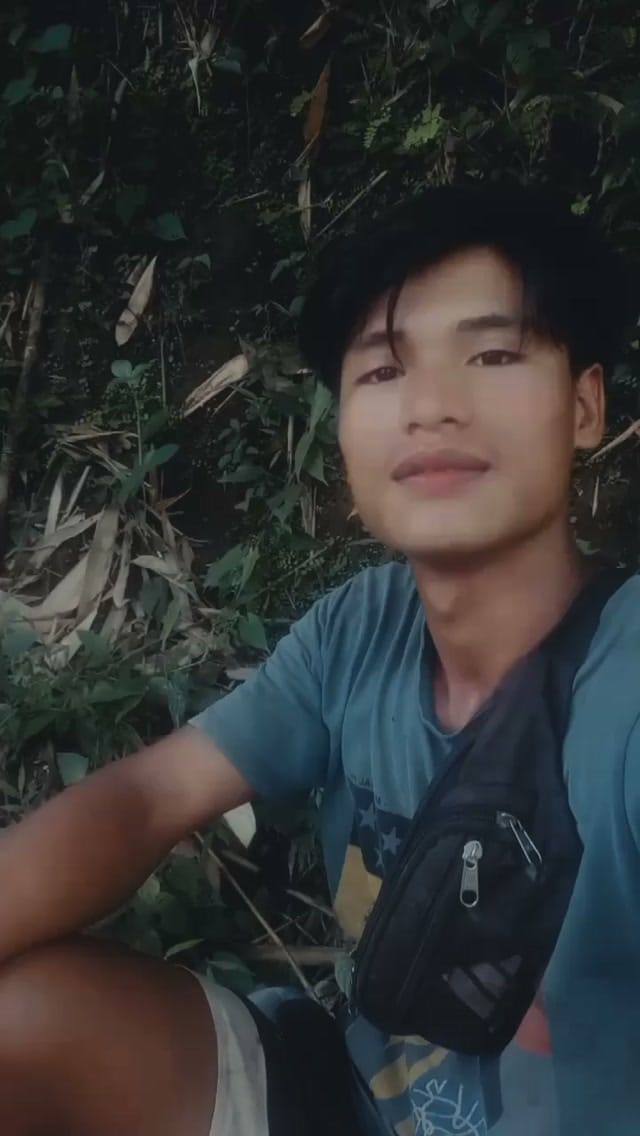 Post 3 by V on Instagram (video)