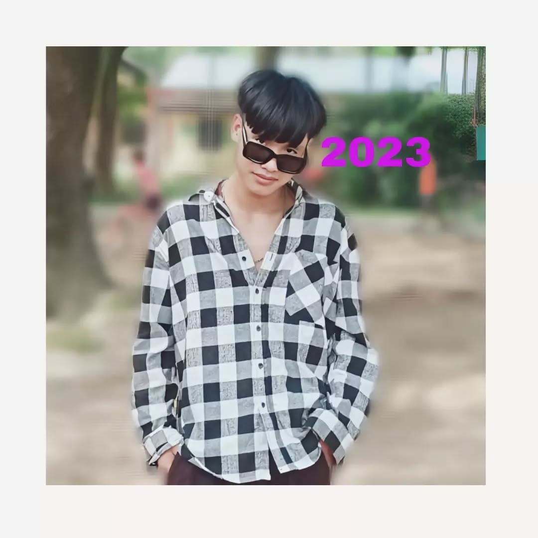 Post 8 by V on Instagram (image)