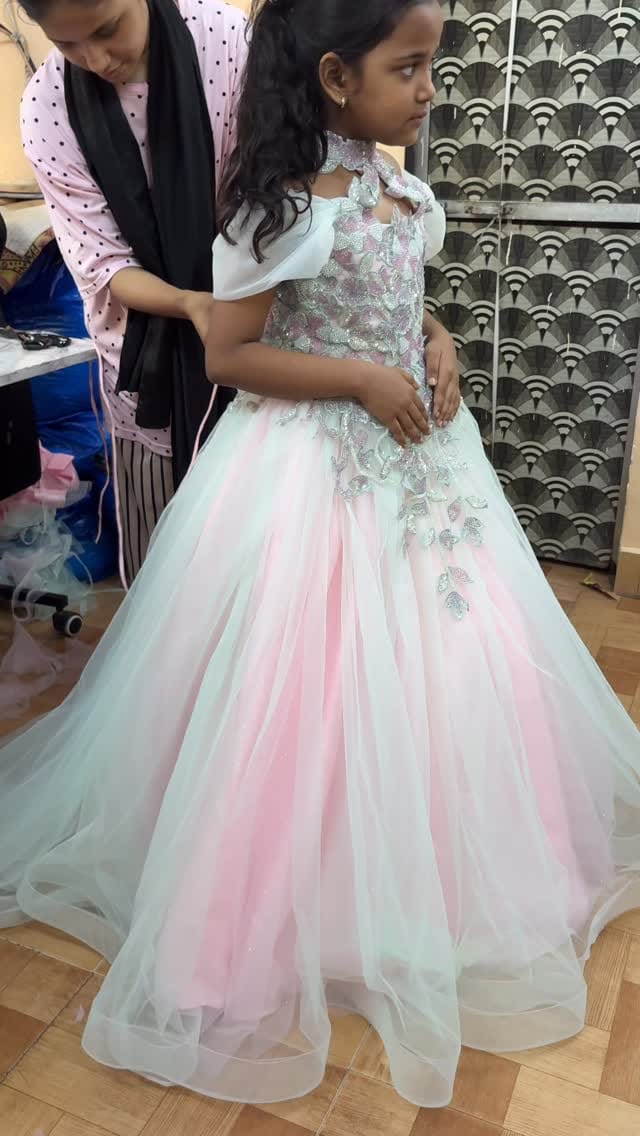 Post 2 by RUKHSAR KHAN | BOUTIQUE | DESIGNER on Instagram (video)