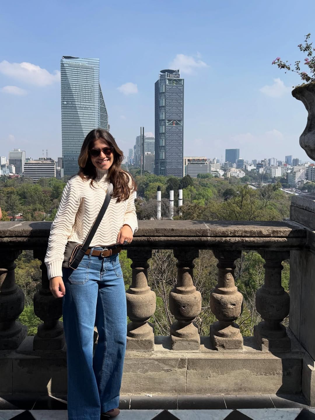 Post 6 by Sofia Leão on Instagram (carousel)