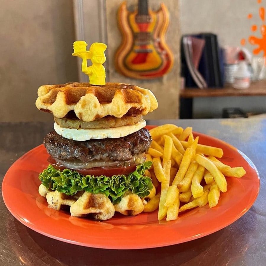 Post 4 by TokyoBurgerMap on Instagram (image)