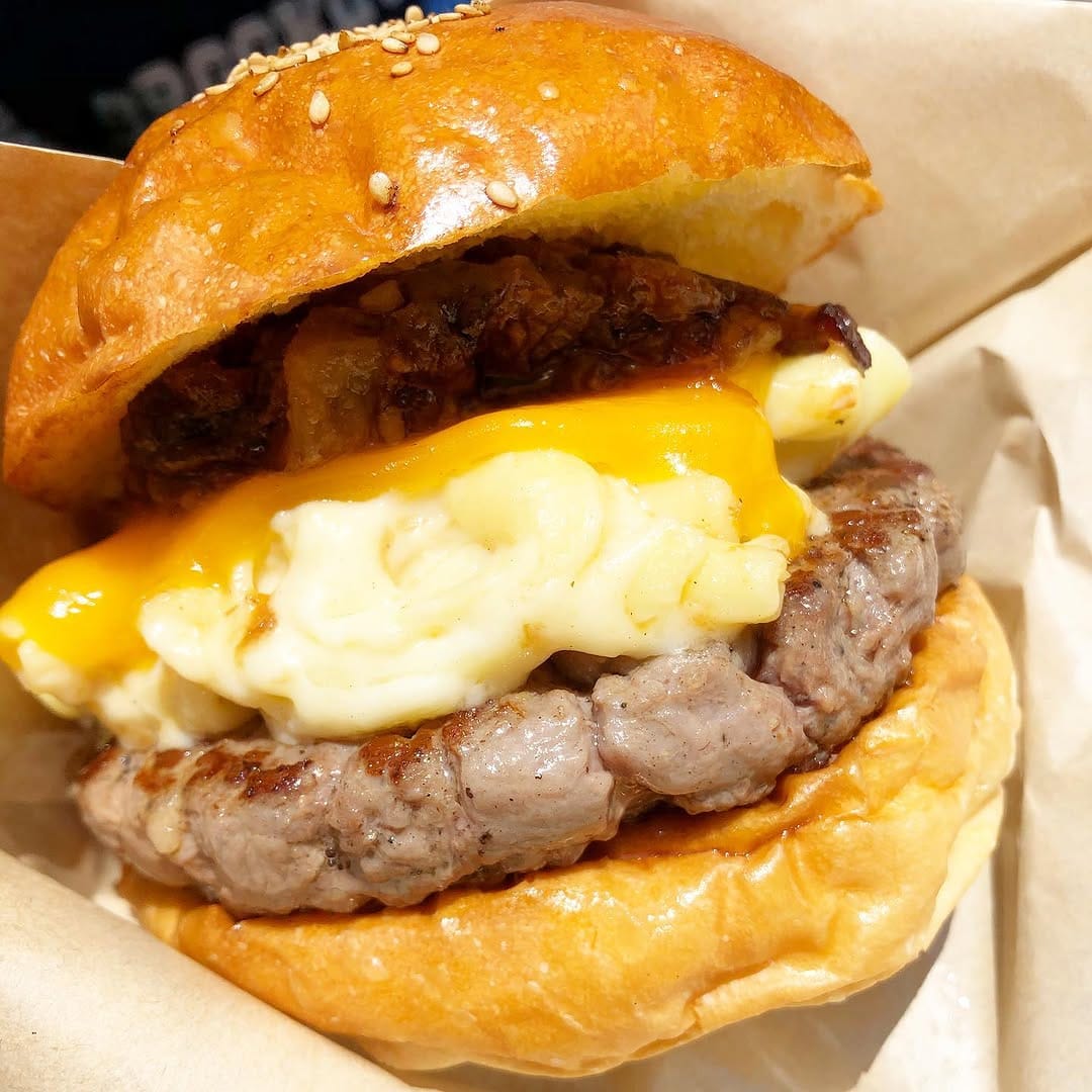 Post 5 by TokyoBurgerMap on Instagram (carousel)