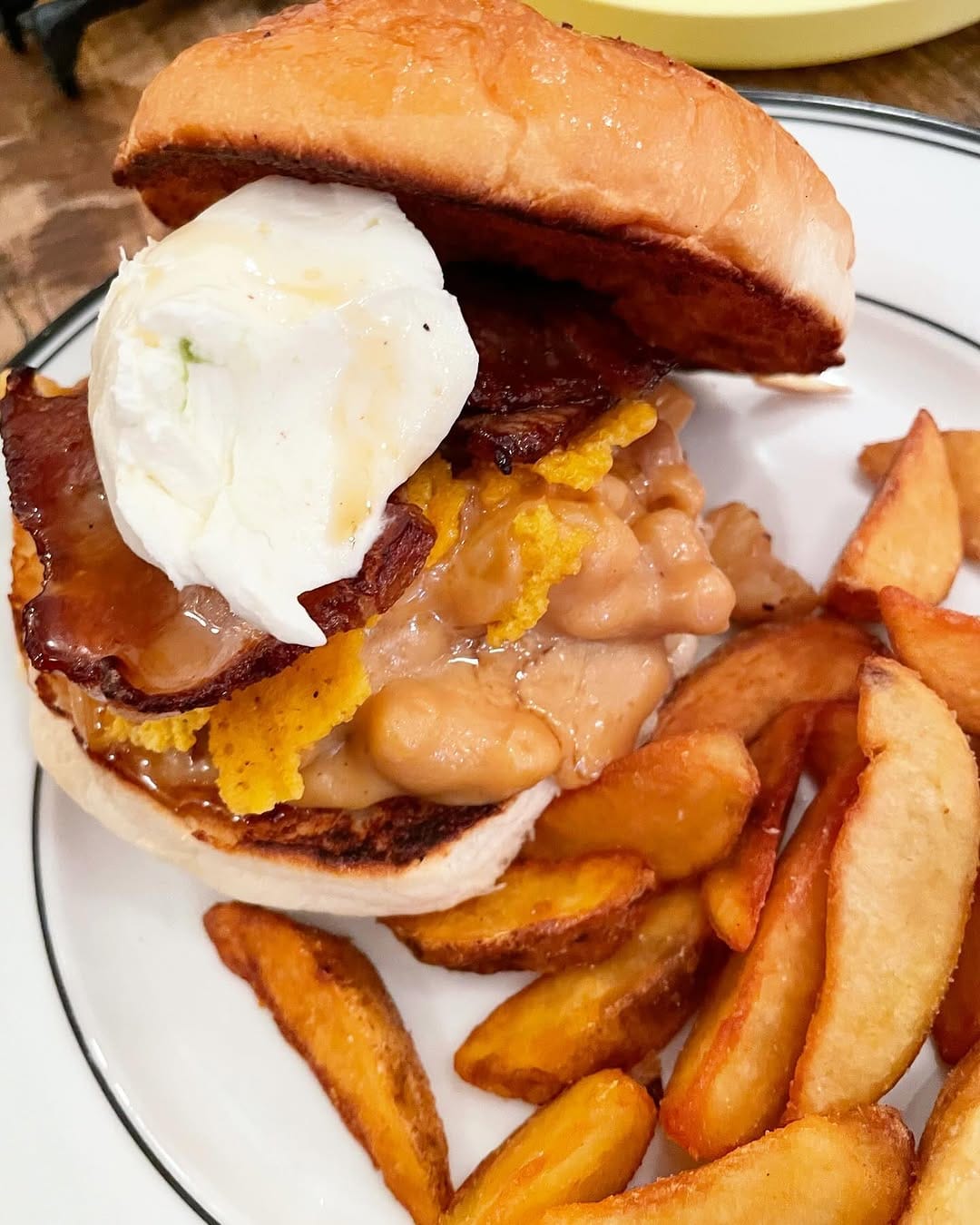 Post 2 by TokyoBurgerMap on Instagram (carousel)