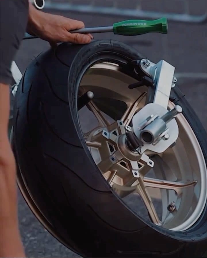 Post 1 by Kejuaraan Nasional Supermoto on Instagram (video)