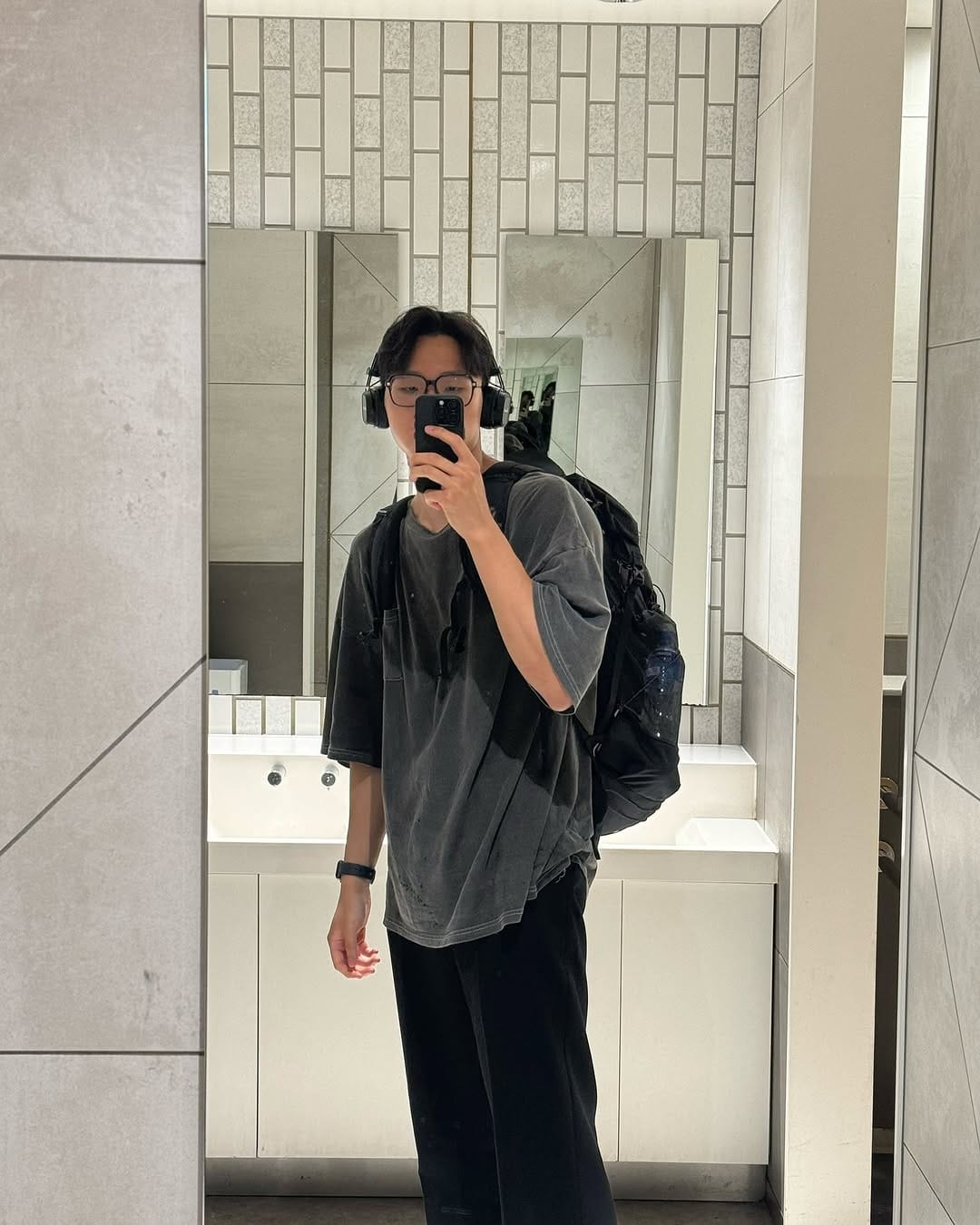 Post 9 by 김현우 on Instagram (carousel)