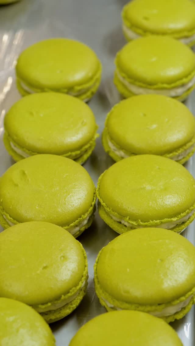 Post 1 by Patisserie Hiroya Minamisawa on Instagram (video)