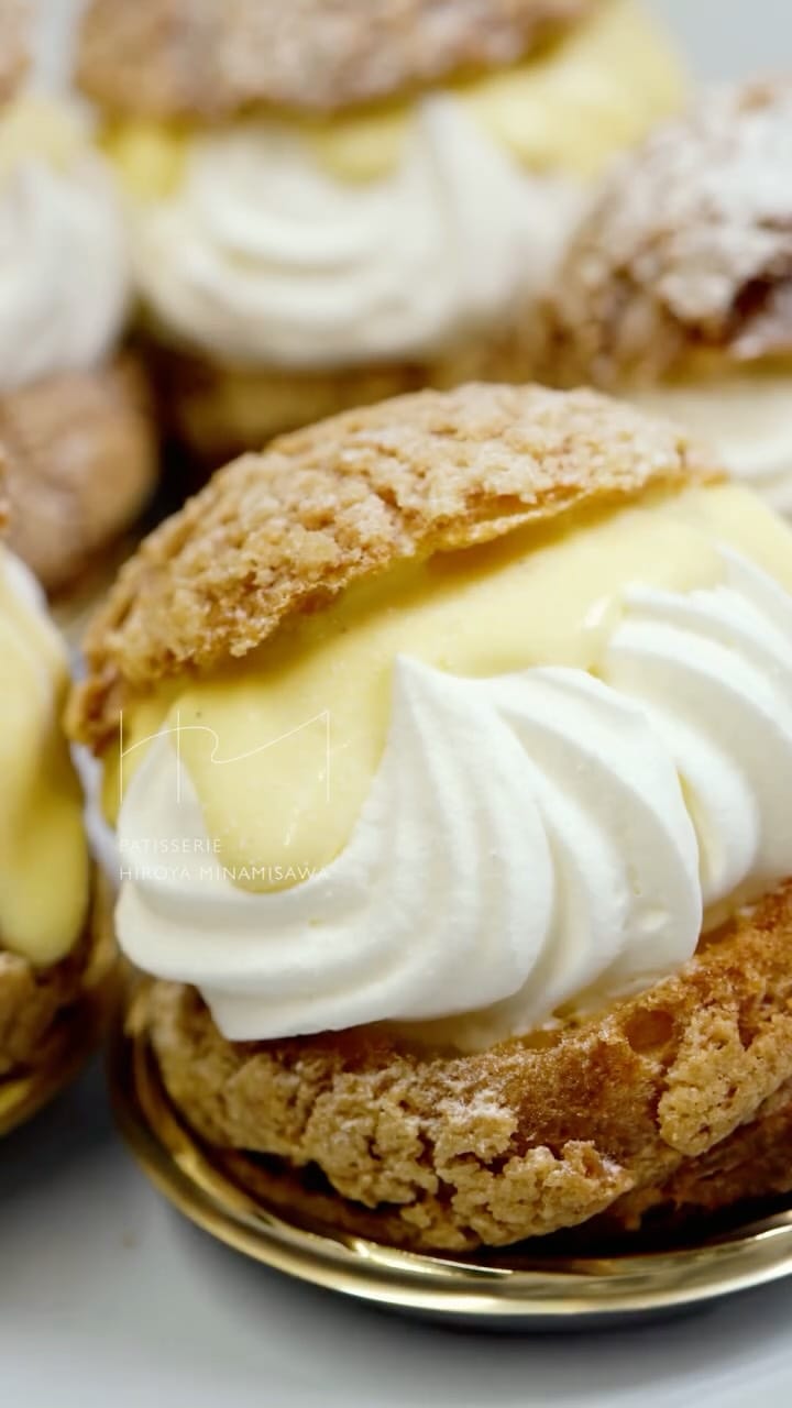 Post 5 by Patisserie Hiroya Minamisawa on Instagram (video)