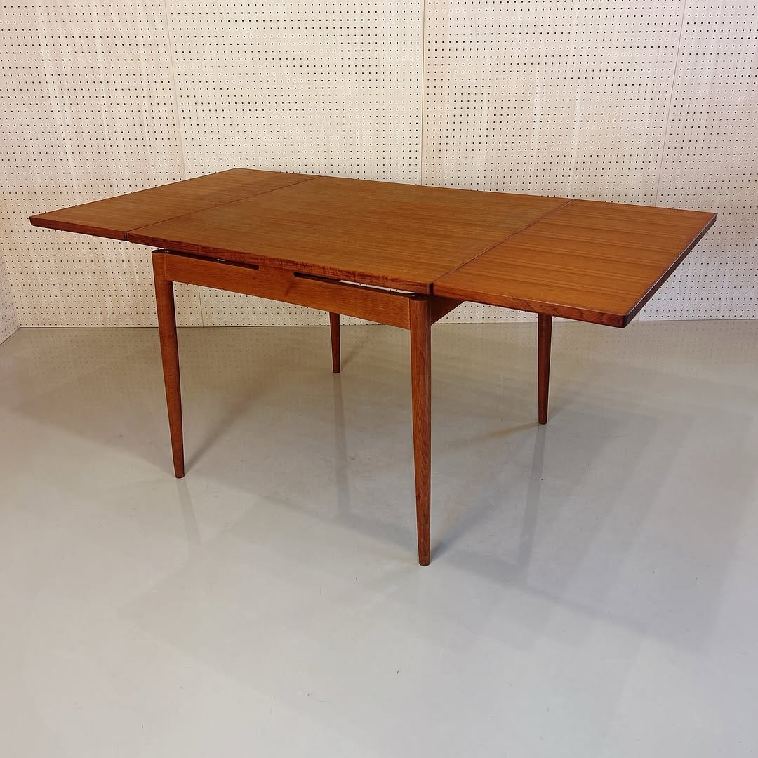 Post 3 by select furniture shop “BLOW” on Instagram (carousel)