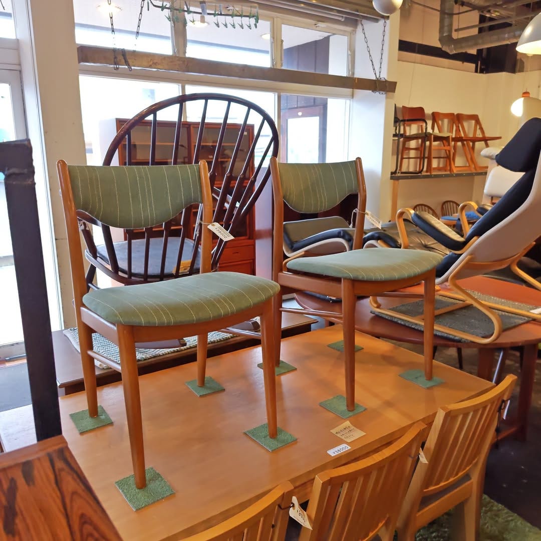 Post 7 by select furniture shop “BLOW” on Instagram (carousel)