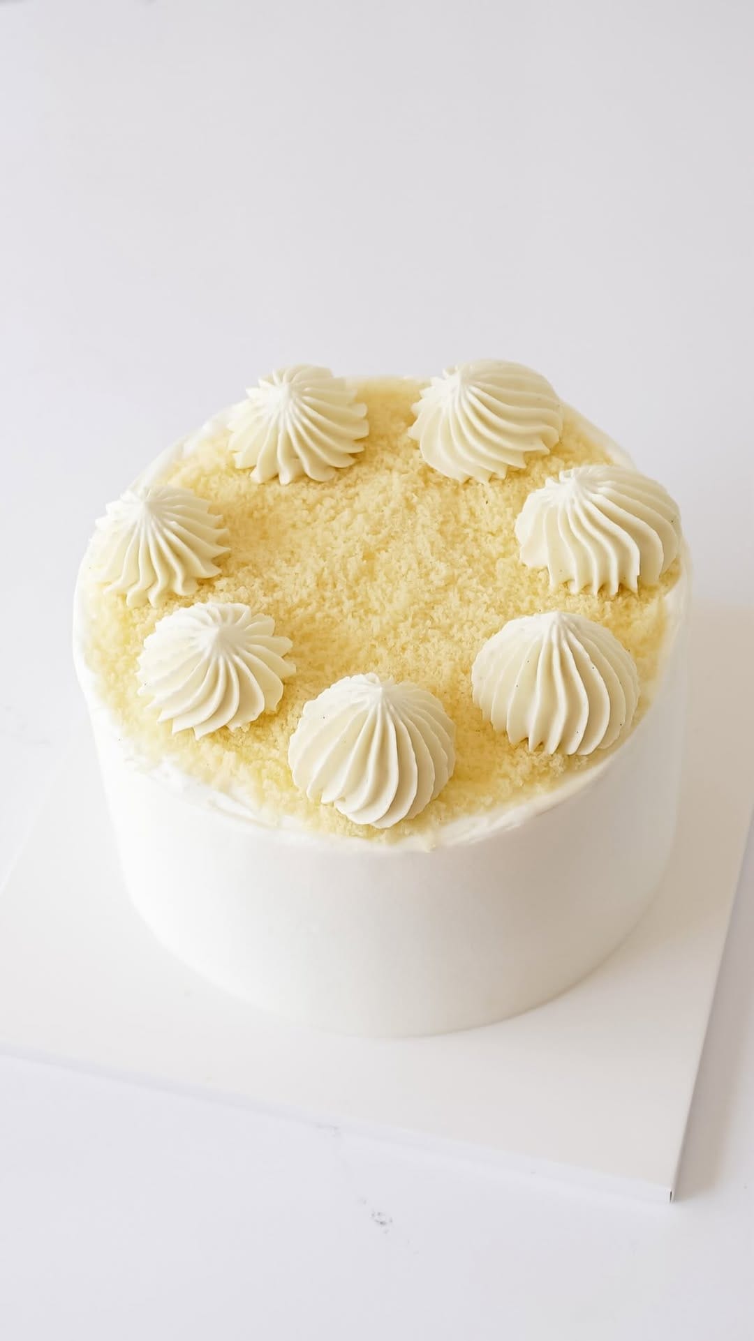 Post 4 by The Kitsune & Co. | Bakeware & Cake Boxes on Instagram (video)
