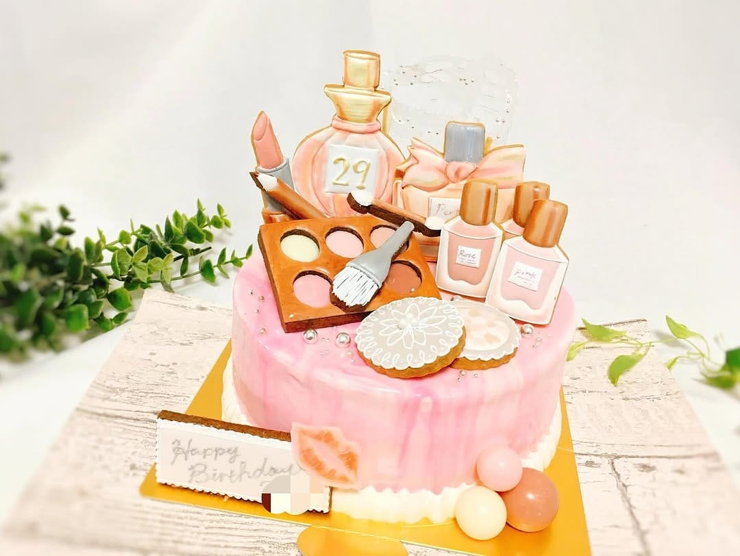 Post 5 by オーダーケーキ&クッキー工房『nicotto＊with』 on Instagram (carousel)