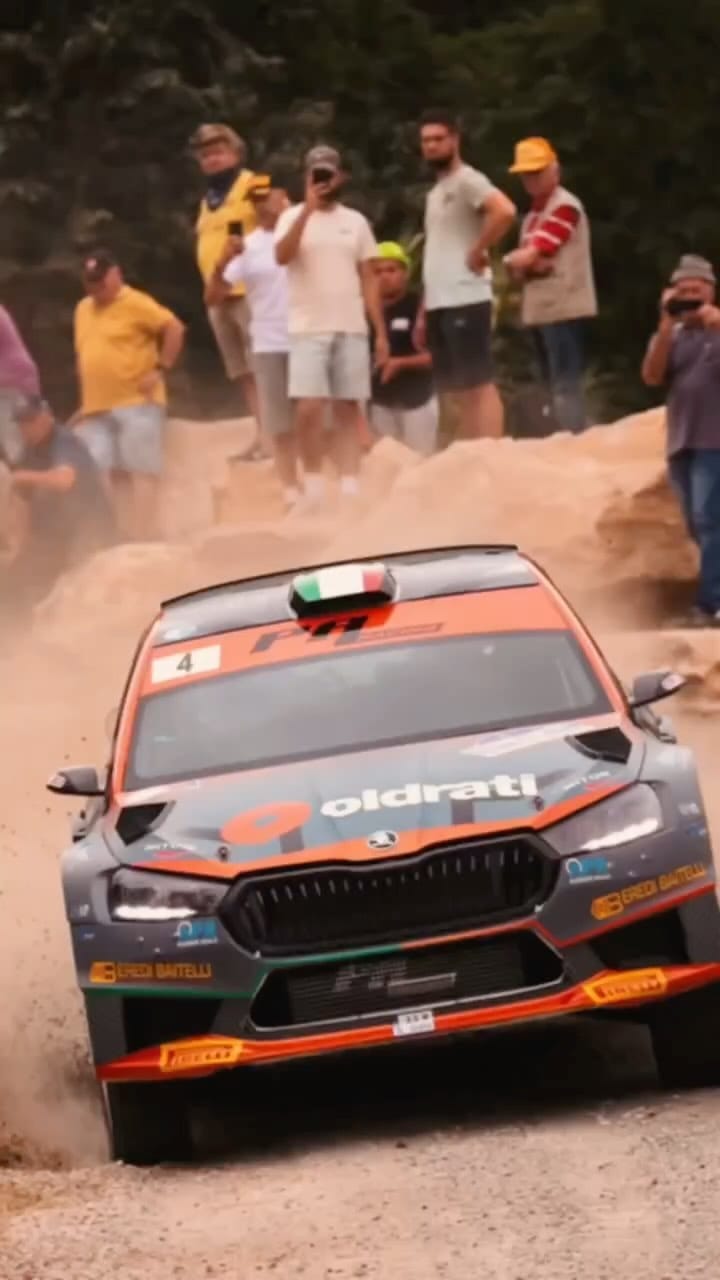 Post 8 by Enrico Oldrati on Instagram (video)