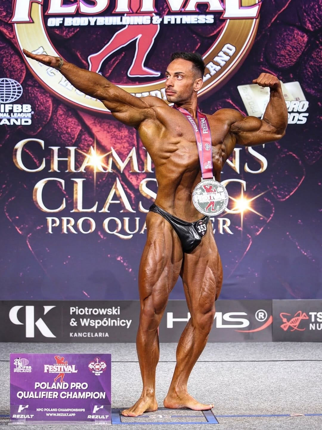 Post 8 by VALERIO COMUNALE | IFBB PRO ELITE on Instagram (carousel)