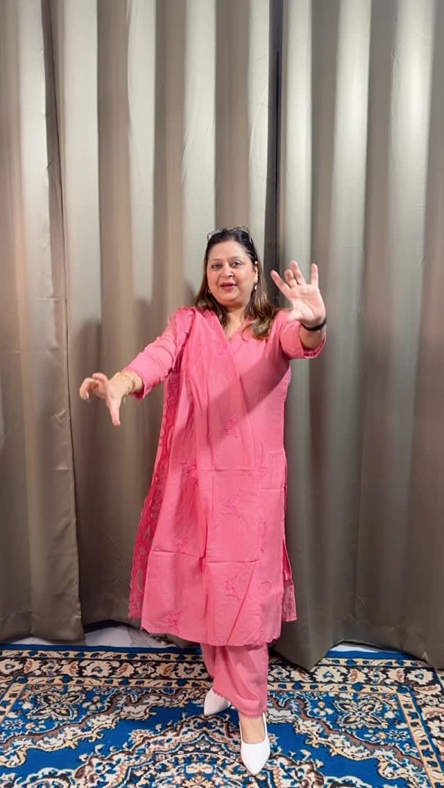 Post 5 by Shikha’s Creations on Instagram (video)