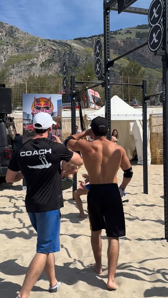 Post 3 by Calisthenics Palermo on Instagram (video)