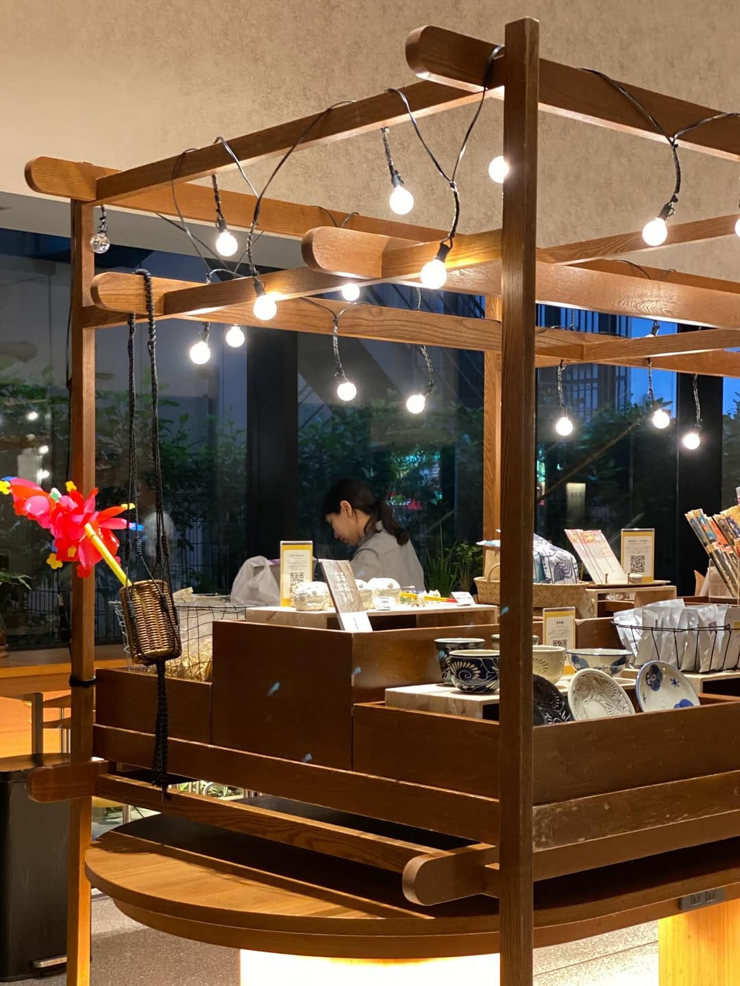Post 4 by PEBBLE 住宅改装と古家具の店 on Instagram (carousel)