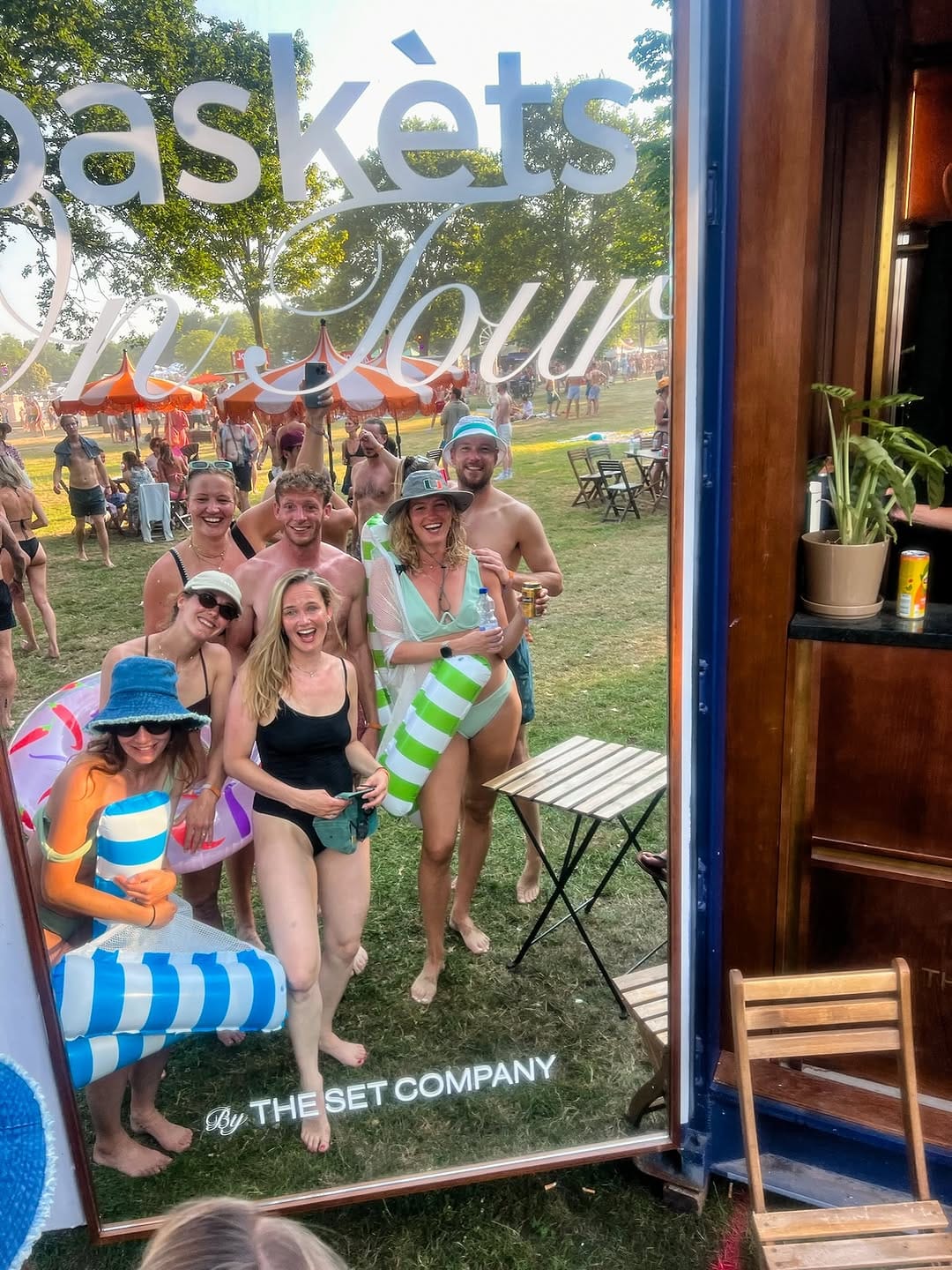 Post 1 by Isabelle van Elst on Instagram (carousel)