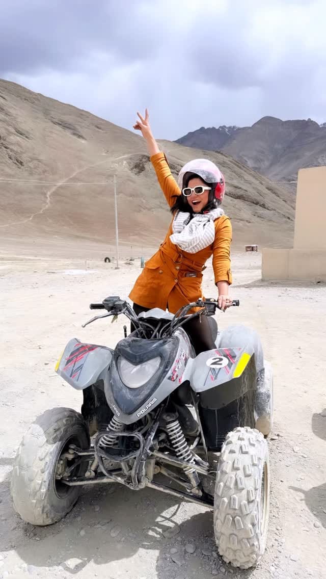 Post 6 by Richa Sharma on Instagram (video)