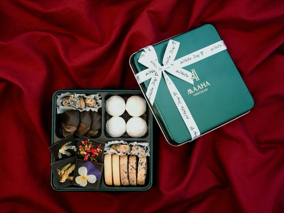 Post 9 by MAAHA CHOCOLATE(マーハチョコレート) on Instagram (carousel)