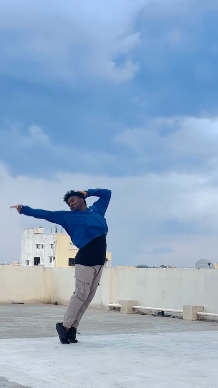 Post 4 by vishuu__🇮🇳 on Instagram (video)