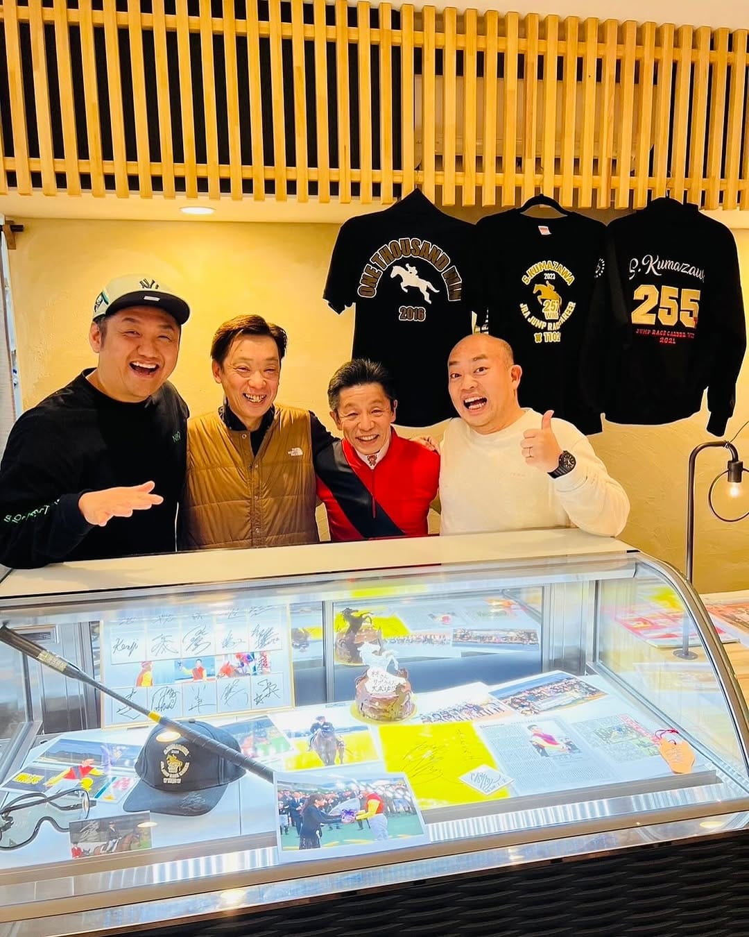 Post 10 by 滋賀県草津市　菓子道　に志むら on Instagram (carousel)