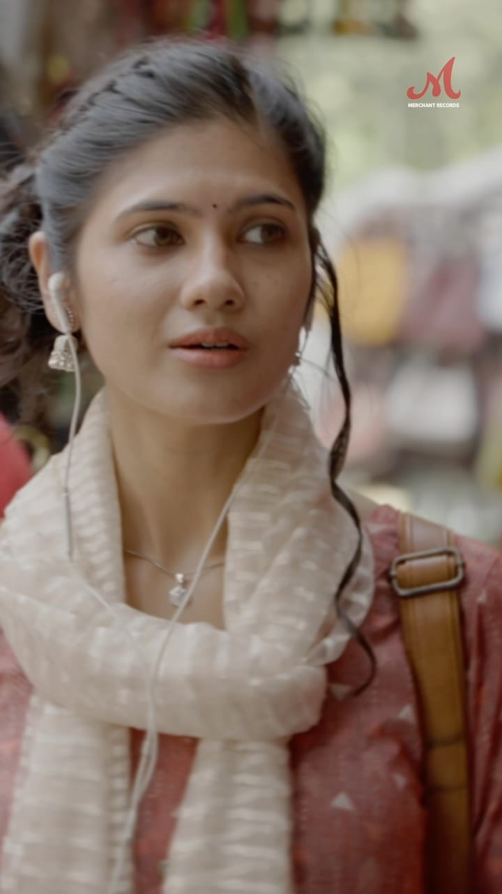 Post 6 by Prerna Singh Khawaas on Instagram (video)