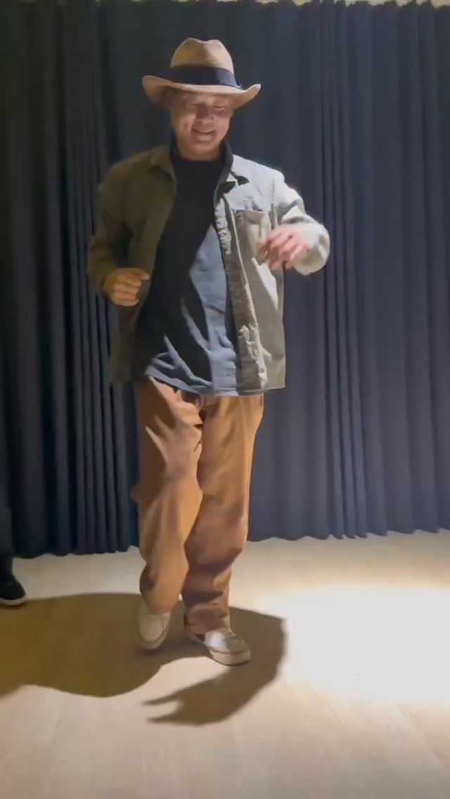 Post 3 by Poppinzero Kim on Instagram (video)