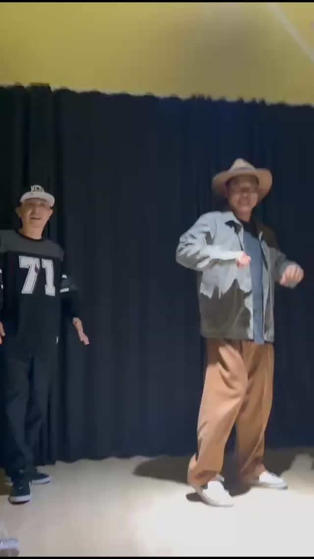 Post 4 by Poppinzero Kim on Instagram (video)