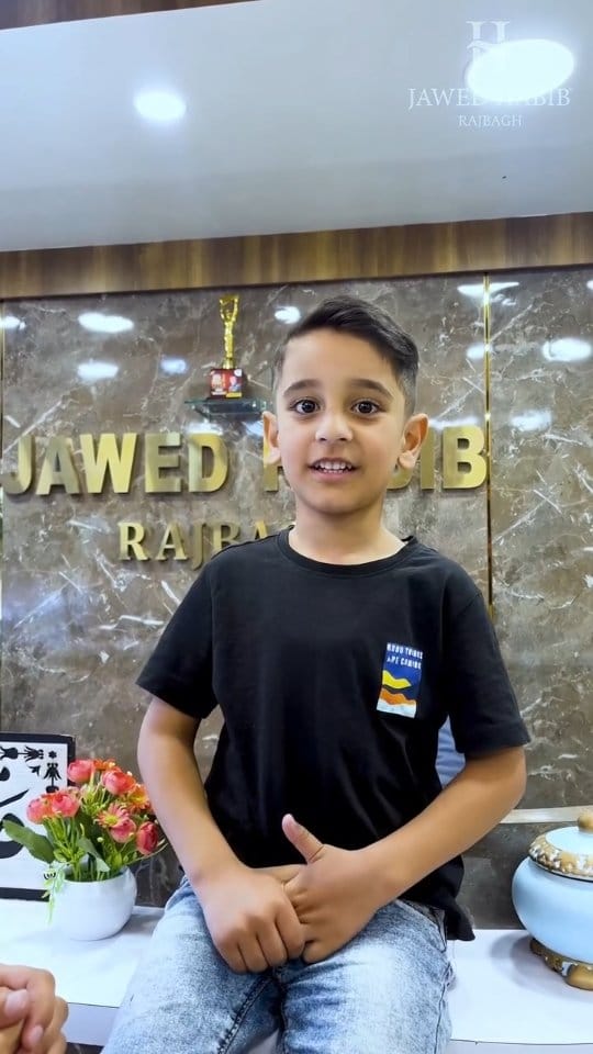 Post 1 by JAWED HABIB SALON on Instagram (video)