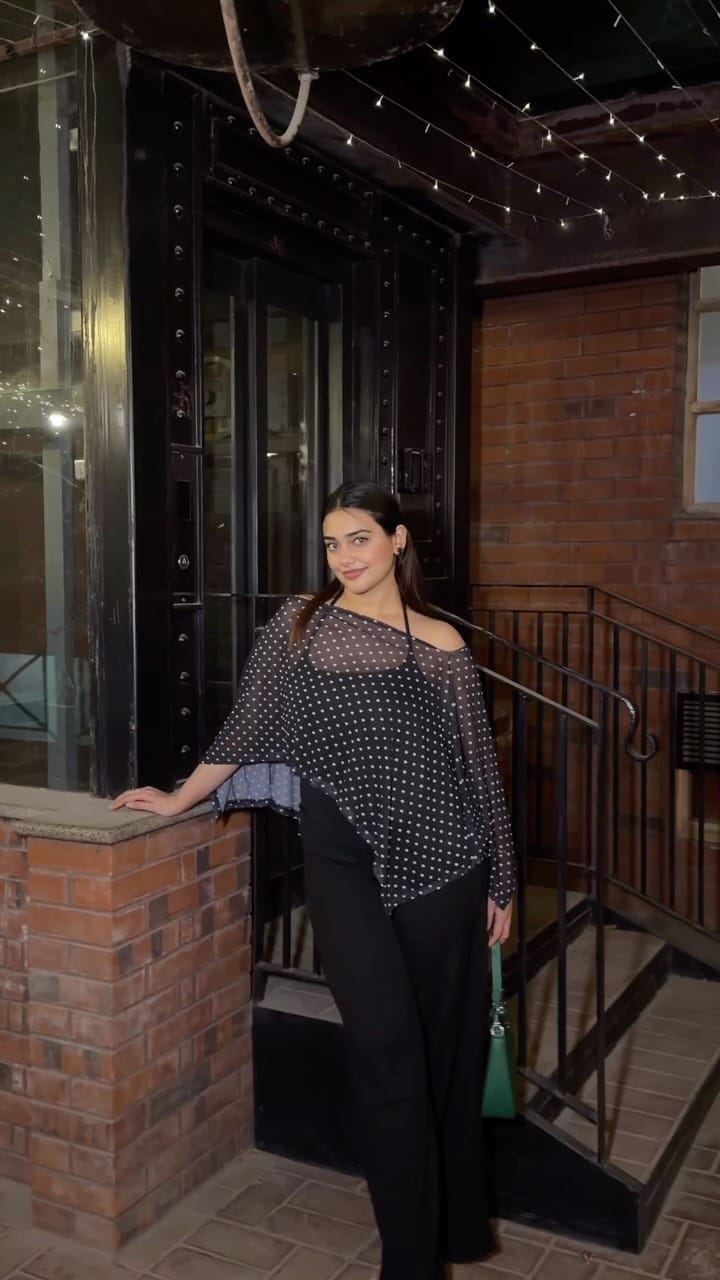 Post 3 by 𝓐𝓭𝓲𝓽𝓲 on Instagram (video)