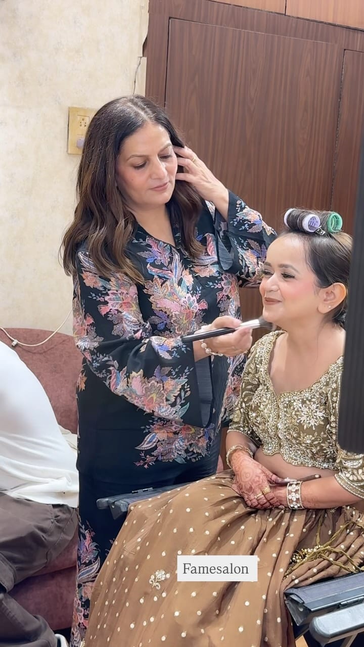 Post 7 by Sudha Rani on Instagram (video)