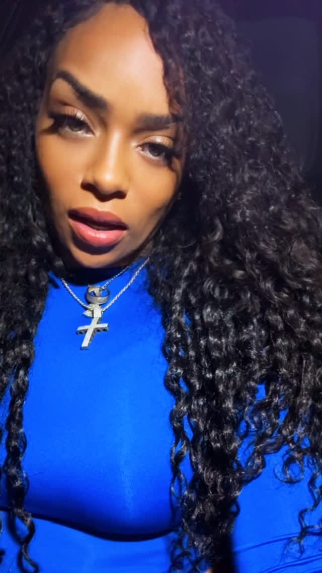 Post 10 by Tee's Hair on Instagram (video)