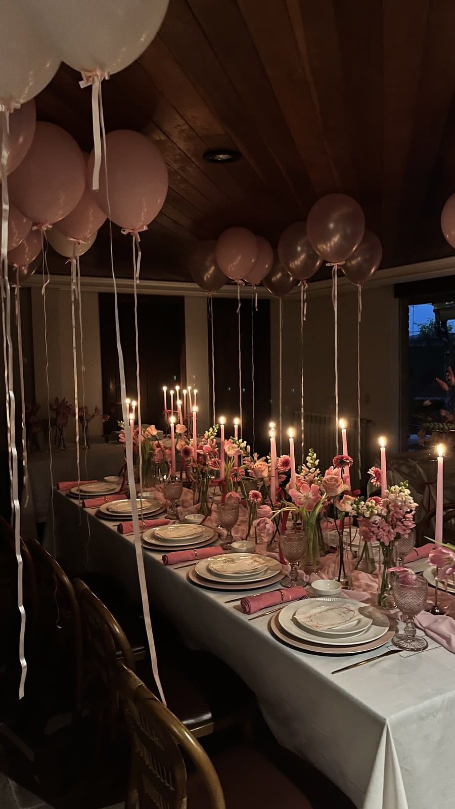 Post 4 by TнeBαllooɴBlυѕн - Floral and Balloon Event Decorator on Instagram (video)