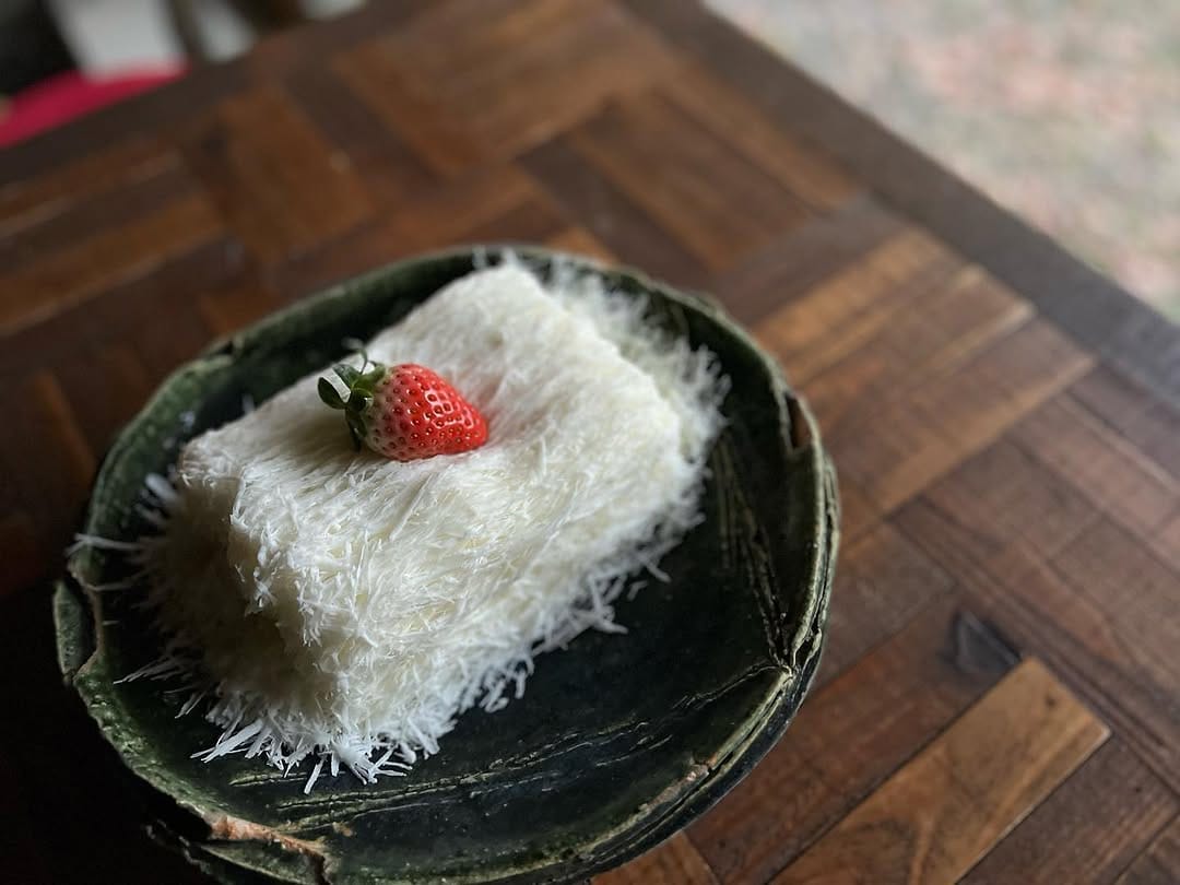 Post 8 by kin mochi on Instagram (image)