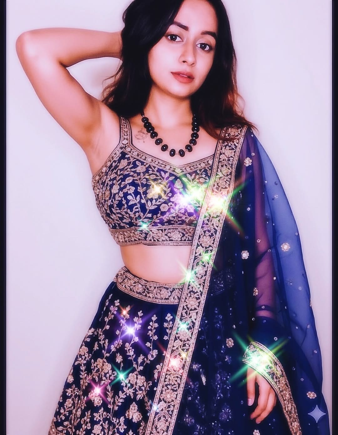 Post 10 by Ayushi Kumar on Instagram (image)
