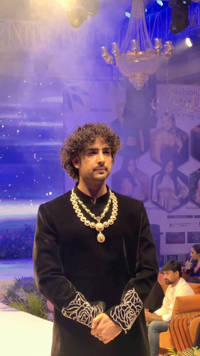 Post 4 by Shivayu on Instagram (video)