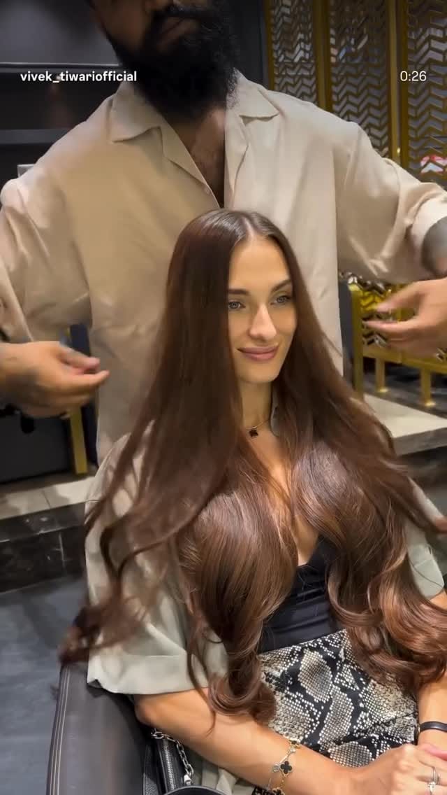 Post 2 by NATI on Instagram (video)