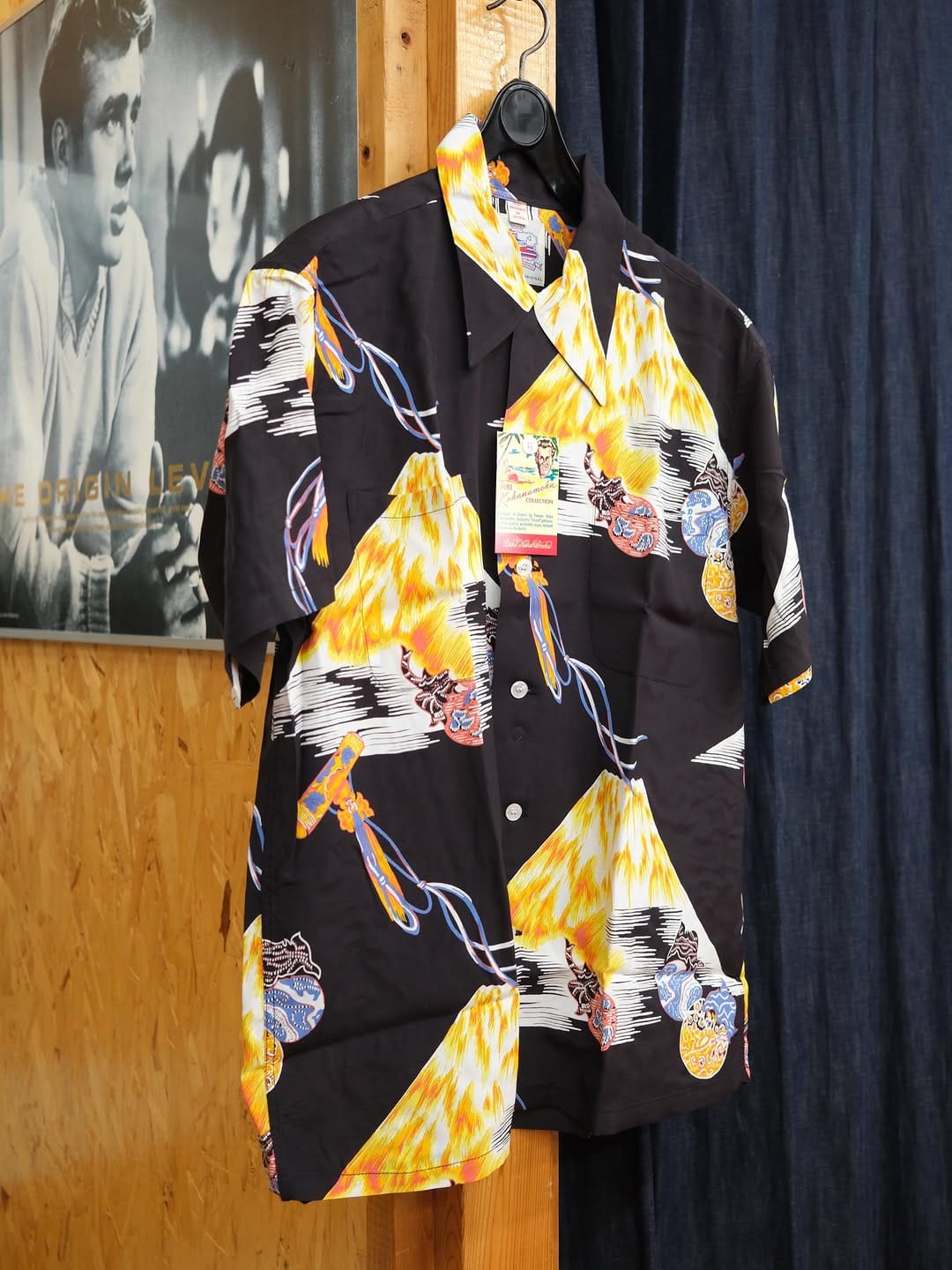 Post 7 by Pants Shop Avenue on Instagram (carousel)