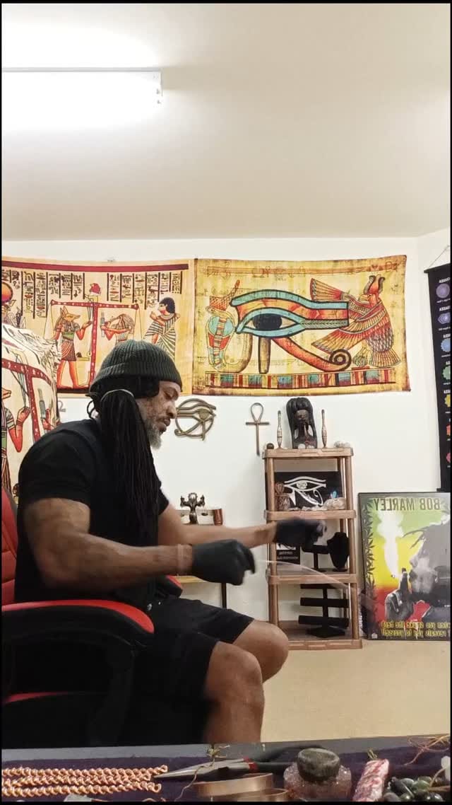 Post 1 by Handmade/Copper/Jewelry/ Healer/ Crystals👁 on Instagram (video)