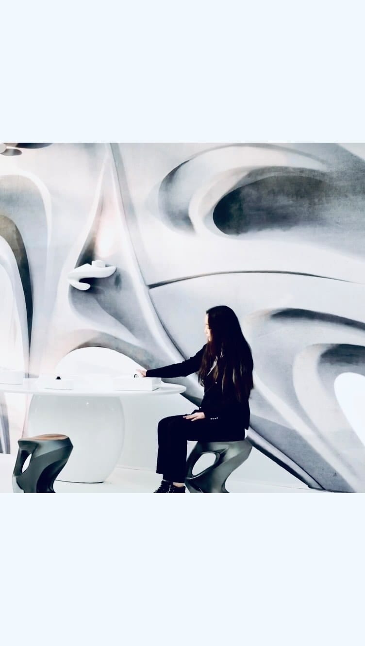 Post 9 by I r i n a   C h u n on Instagram (video)
