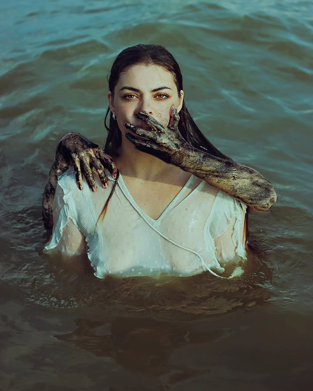 Post 9 by Laura Rosan on Instagram (image)